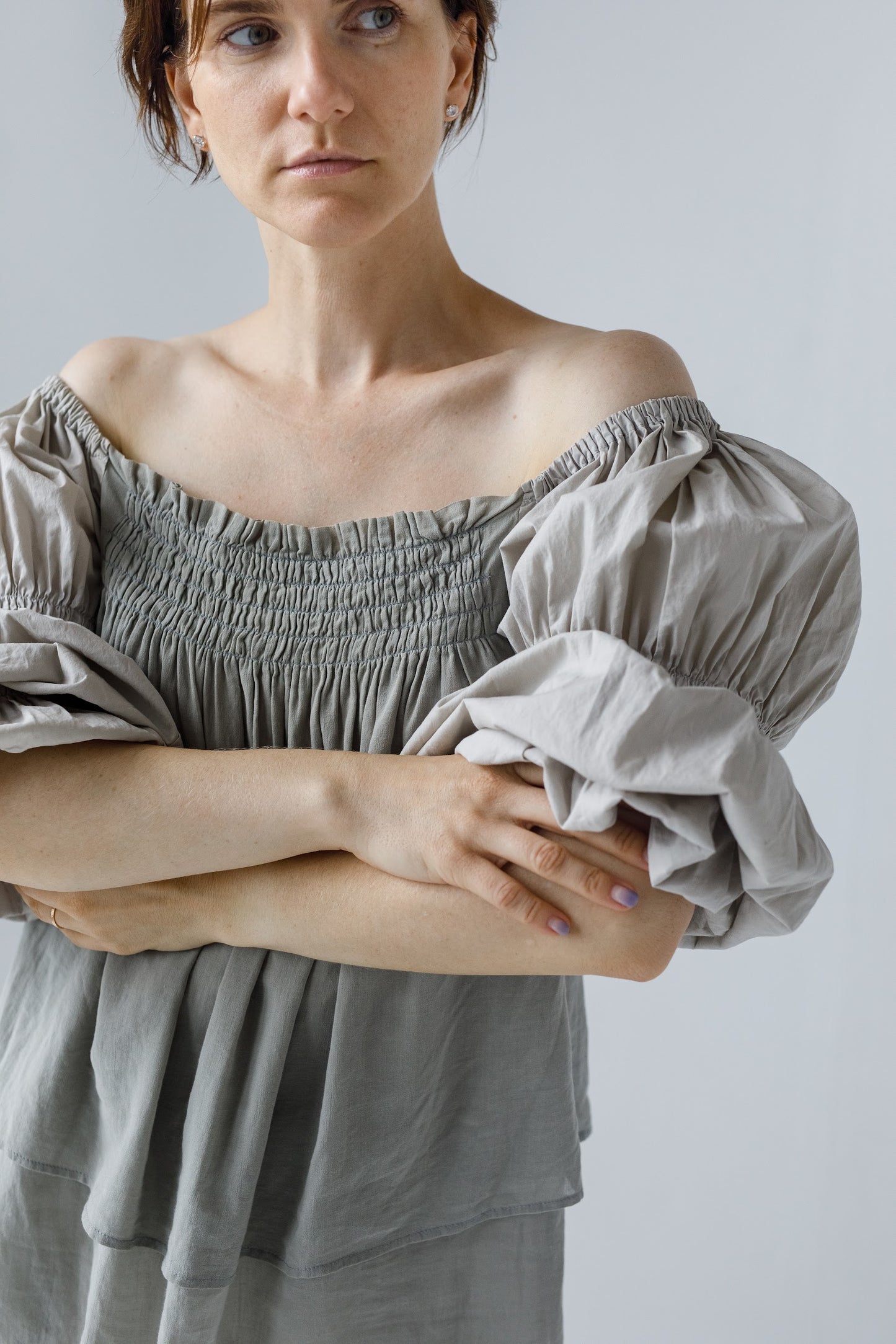 「Maria」ルームから外へ、美しさをつなぐセット上下セット（ブラウス＋パンツ）