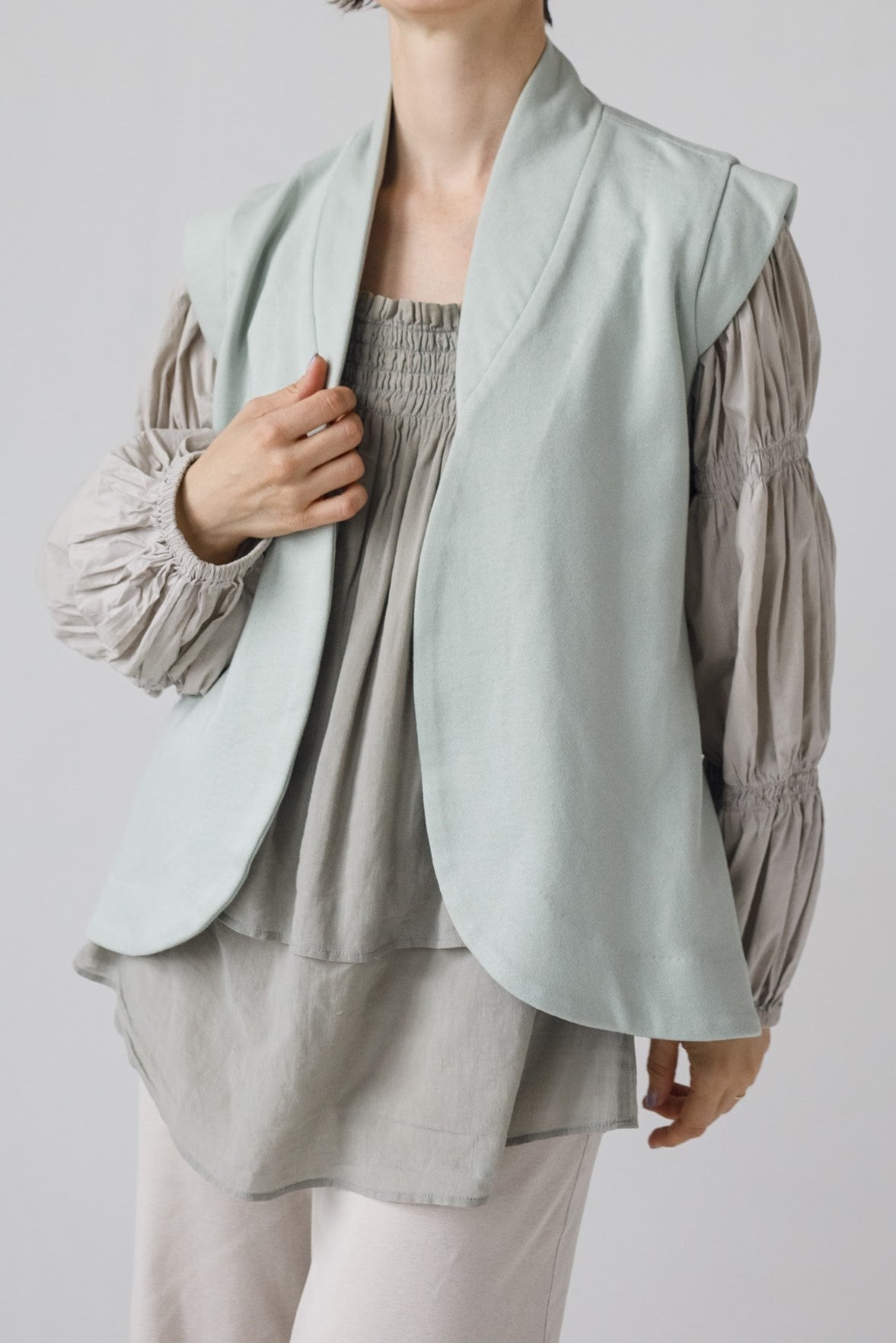 「Daria」魅力的な2WAY使用ニットベスト